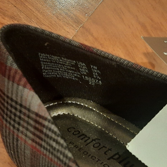 PLAID Heels by Comfort Plus by Predictions - Picture 4 of 4